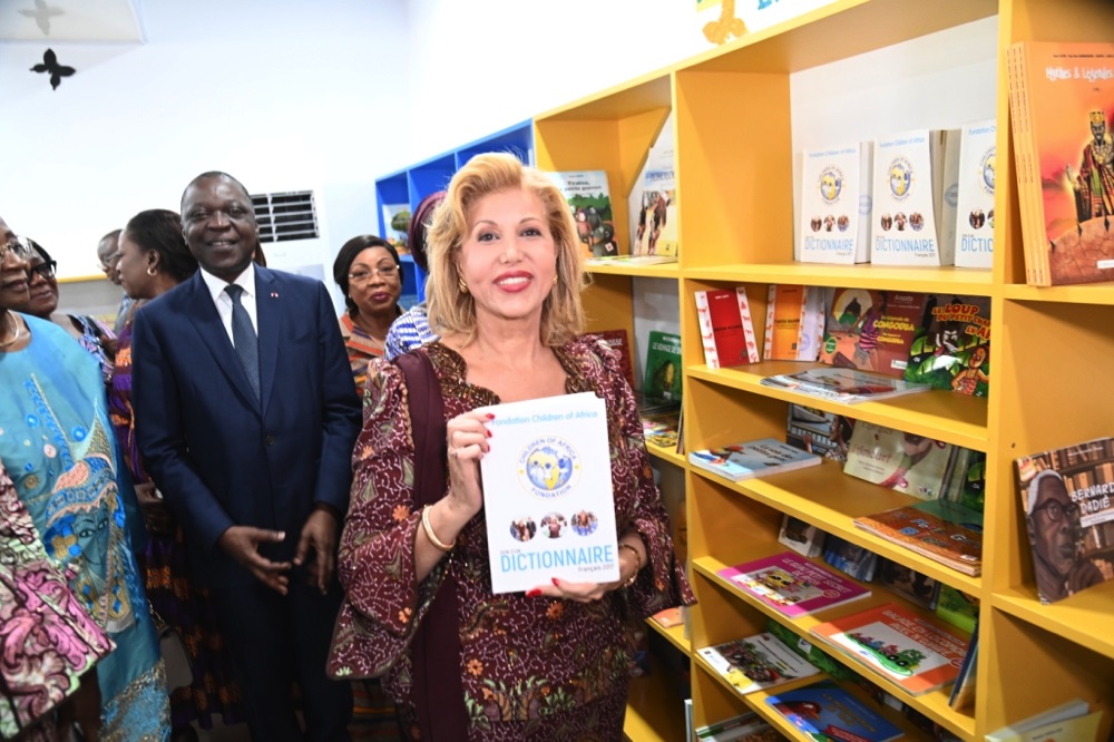 lancement-de-la-campagne-de-distribution-de-kits-scolaires-a-bouake_5jdhb1akcvr