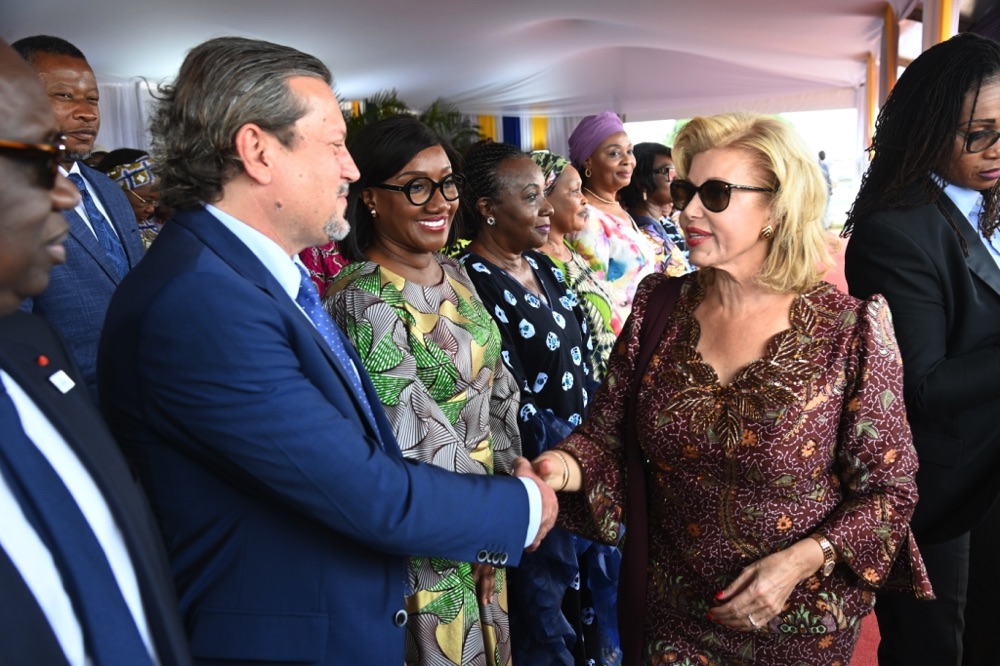 lancement-de-la-campagne-de-distribution-de-kits-scolaires-a-bouake_avqdnvl5l88