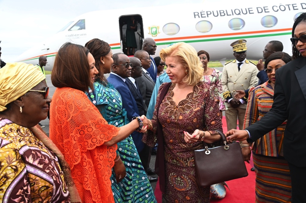 lancement-de-la-campagne-de-distribution-de-kits-scolaires-a-bouake_mmzayvdrof