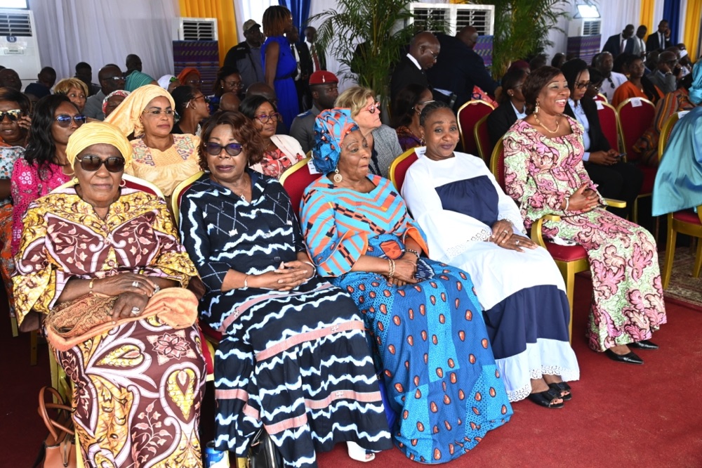 lancement-de-la-campagne-de-distribution-de-kits-scolaires-a-bouake_noxzoau03v
