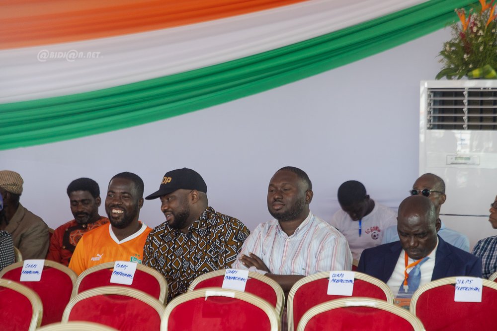 visite-officielle-du-premier-ministre-robert-beugre-mambe-aupres-des-popula_8ocpt26gyna