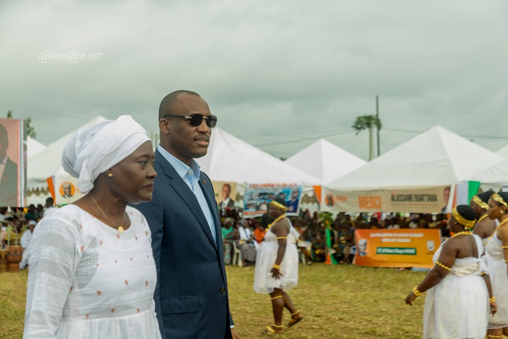 visite-officielle-du-premier-ministre-robert-beugre-mambe-aupres-des-popula_krk1zy0czr