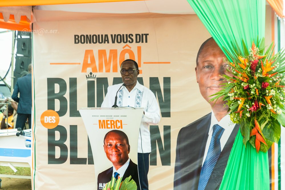 visite-officielle-du-premier-ministre-robert-beugre-mambe-aupres-des-popula_n42hwg3pfyj