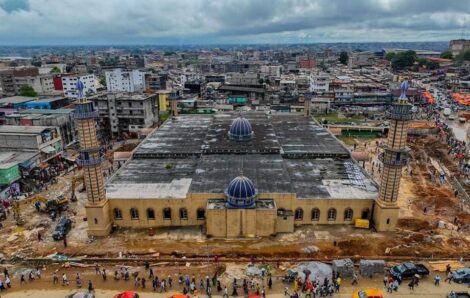 Après le déguerpissement des commerçants : Cissé Bacongo présente le nouveau visage de la mosquée d’Adjamé (Photos).