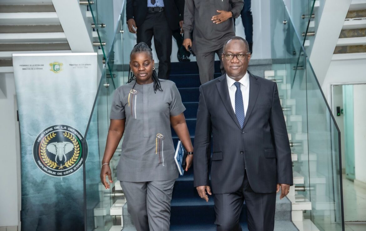Politique – Lutte contre le terrorisme : Rencontre stratégique entre les ministres de la Défense de Côte d’Ivoire et du Liberia.
