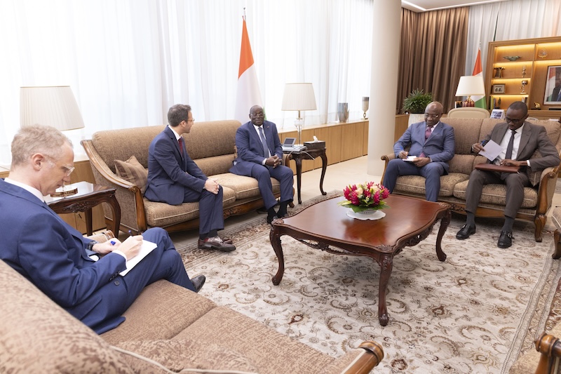 Le Vice-Président de la République a échangé avec l’Ambassadeur de Suisse en Côte d’Ivoire.