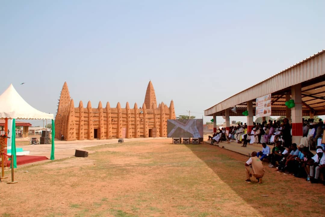 Côte d’Ivoire-AIP/ Des mosquées de style soudanais inscrites au patrimoine mondial de l’UNESCO reçoivent leur certificat à Kong.