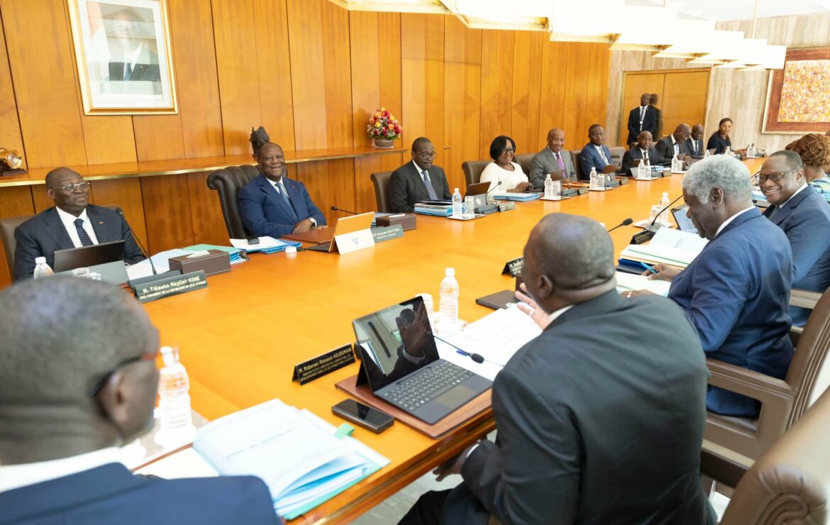 Communiqué du Conseil des Ministres du 20/11/2024 présidé par SEM Alassane Ouattara Président de la République Chef de l’état.