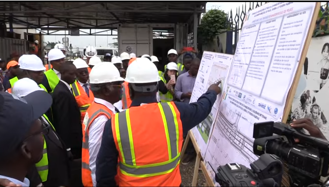 Économie – Visite des chantiers à Abidjan : Robert Beugré Mambé annonce la fin de plusieurs travaux.