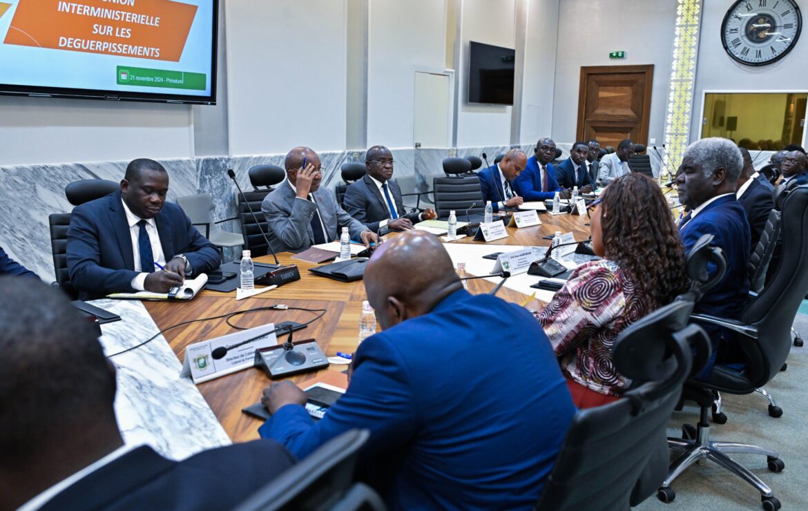 Le Premier ministre Beugré Mambé fait adopter une approche humaine à impact rapide dans le relogement des populations déguerpies du District d’Abidjan