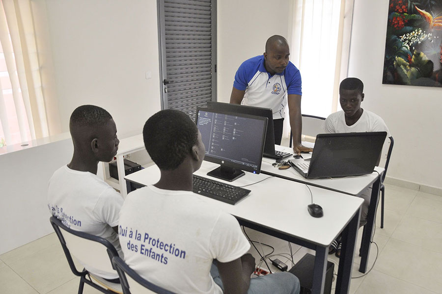 lutte-contre-le-travail-des-enfants-la-cote-divoire-a-realise-dimportants-p_z5dhic4smwa