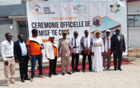 Société – Anyama : 40 nouveaux logements remis aux souscripteurs de la cité « Les Olympes ».