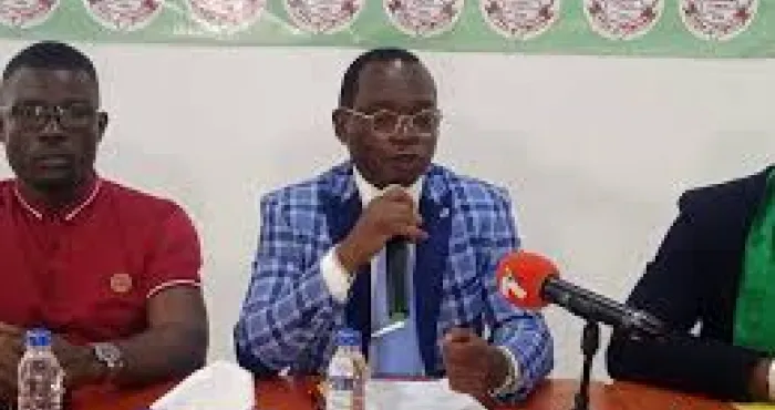 Société Grève des enseignants en Côte d’Ivoire : Bli Blé David, SG de la centrale syndicale Dignité face à ses camarades : « Nous sommes en mission ».