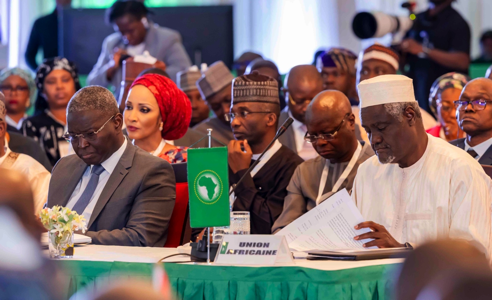 nigeria-66e-sommet-ordinaire-des-chefs-d-etat-et-de-gouvernement-de-la-cede_3v2w7ga23rk