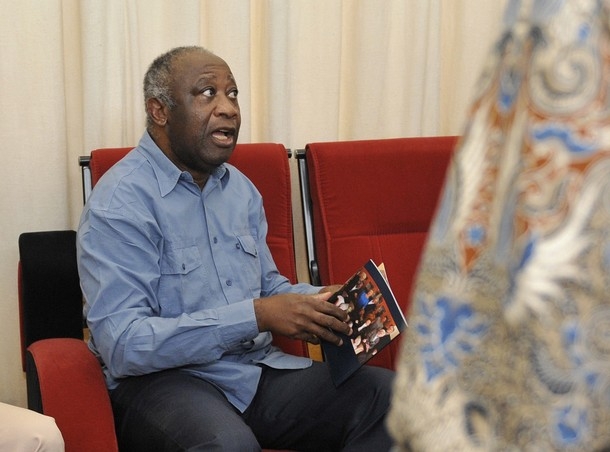 Non LAURENT Gbagbo n’a pas été violenté à Korhogo. (L’enfumage n’aura pas lieu, mais le mensonge sera déconstruit mme Nady Bamba par [LA VAR].