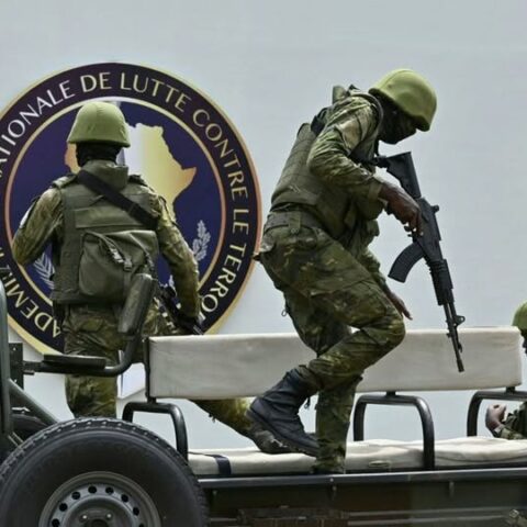 Comment les réseaux djihadistes sahéliens tentent de recruter de nouveaux membres en Côte d’Ivoire.