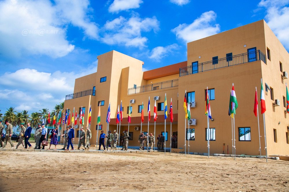 ceremonie-d-ouverture-de-lexercice-militaire-multinational-americain-flintl_8vq3ffovcsn