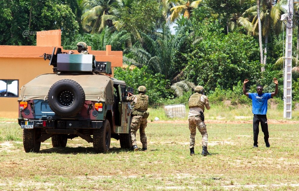 ceremonie-d-ouverture-de-lexercice-militaire-multinational-americain-flintl_wjd837akya