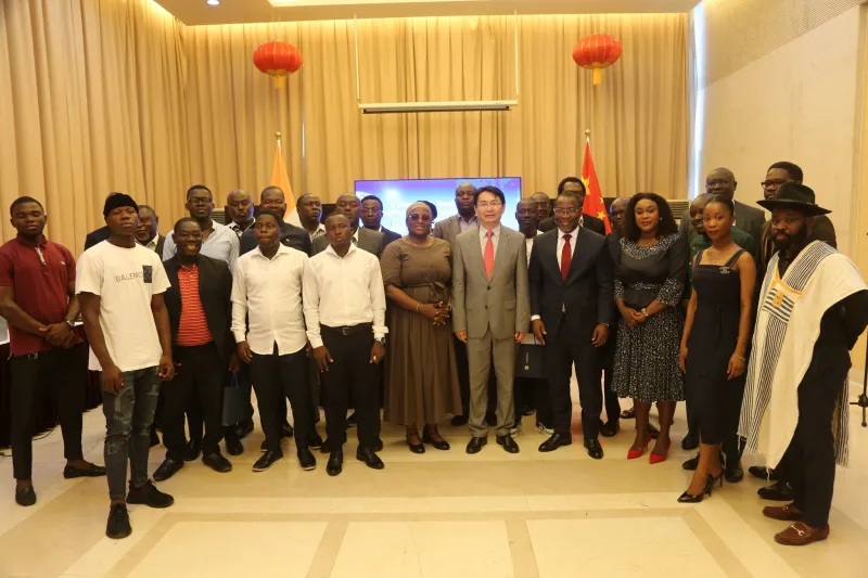 107996-remise-de-prix-de-la-8e-edition-du-concours-prix-medias