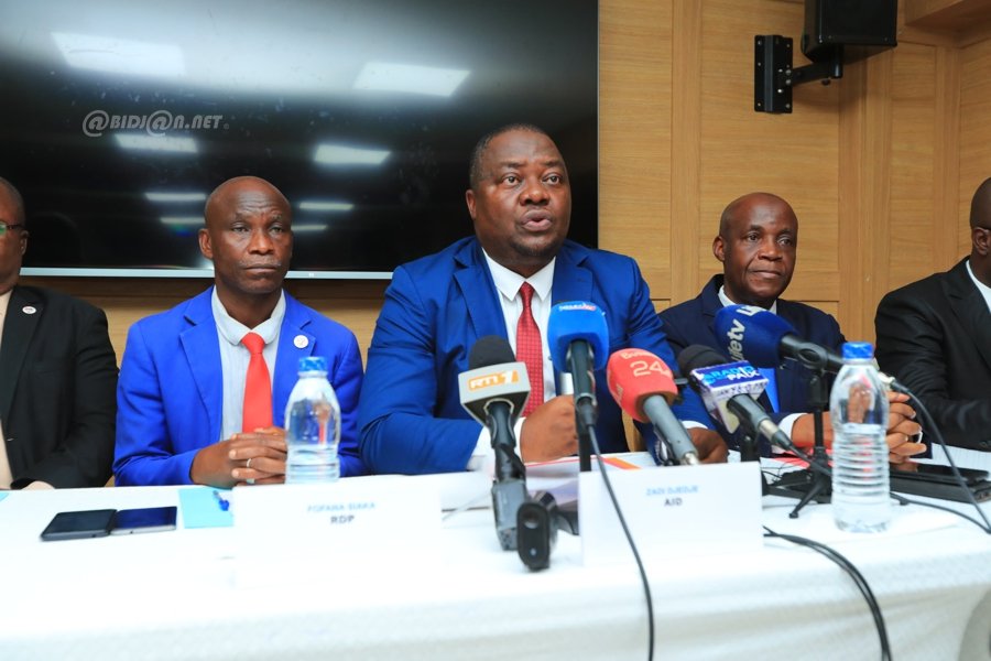 presidentielles-2025-conference-de-presse-de-la-plateforme-des-partis-polit_b3l80rxx4cd