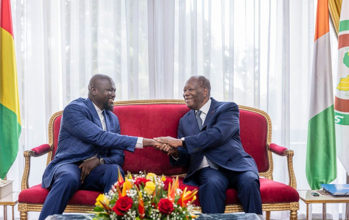 Le Président de la République, Chef de l&rsquo;État, SEM Alassane Ouattara a eu un entretien avec son homologue Guinéen.