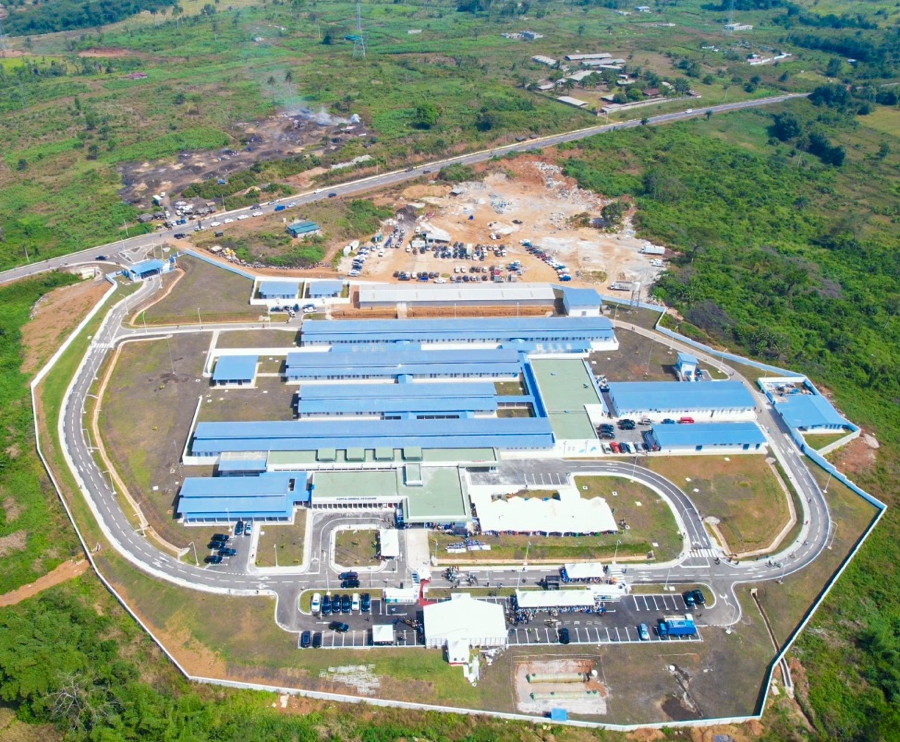 DANAE_hopital-general-de-danane-une-infrastructure-equipee-de-materiels-de-dernie_r0cmq3s1m7i