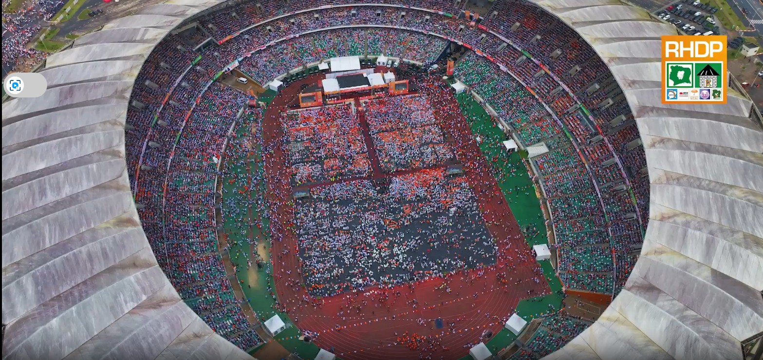 Présidentielle 2025 : Le RHDP réitère sa confiance en Alassane Ouattara au stade d’Ebimpé.