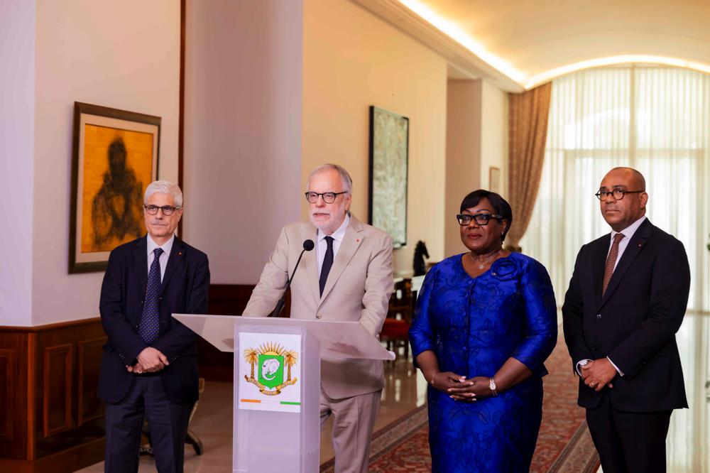 cote-divoire-le-fondateur-de-saint-egidio-recu-par-alassane-ouattara_q3zctlvuf9