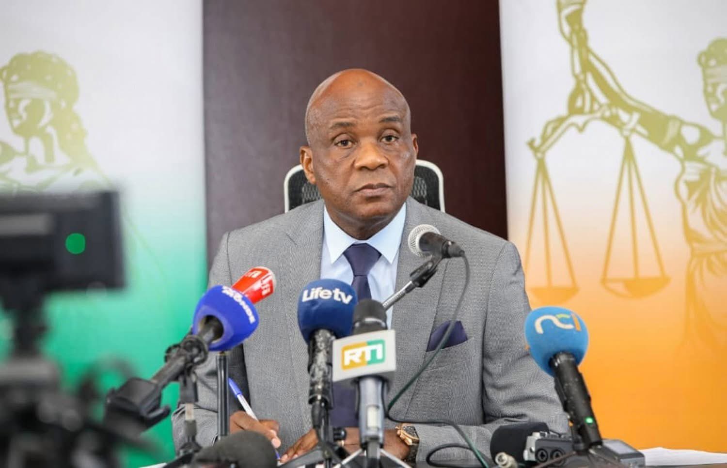 Procureur_Brama_Gwc4O1aXgAApoTS