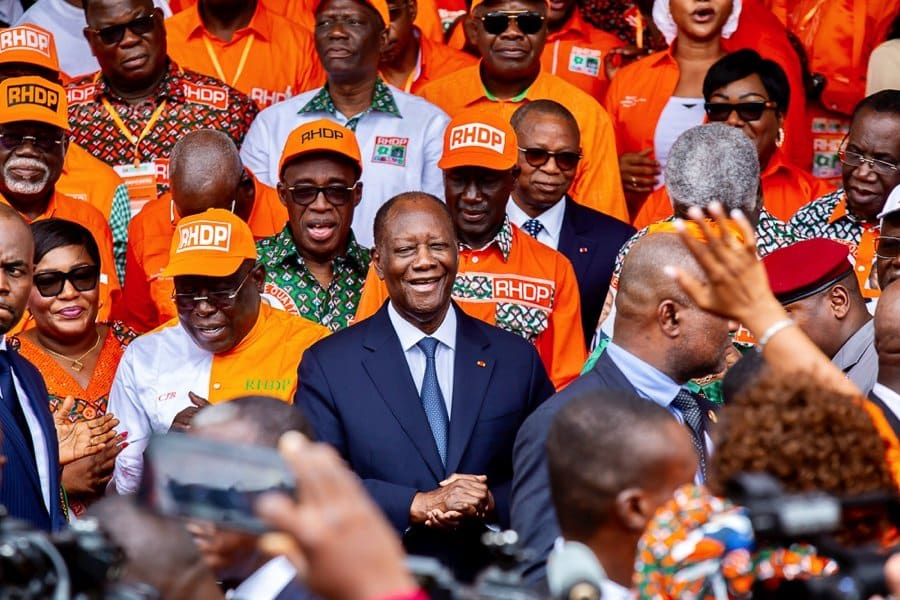 presidentielle-2025-depot-de-candidature-d-alassane-ouattara-a-la-cei_02ngeoz0hmhp