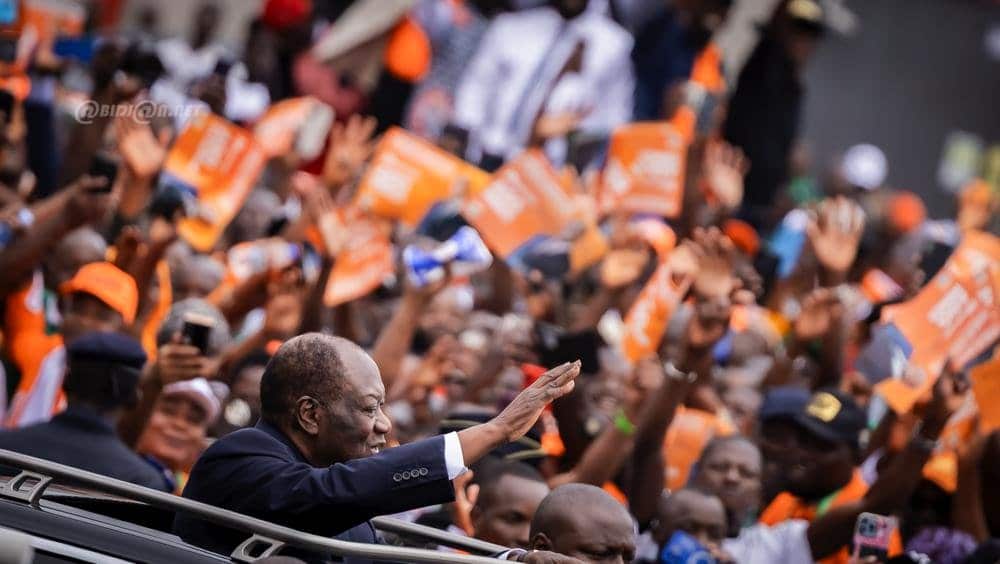 presidentielle-2025-depot-de-candidature-d-alassane-ouattara-a-la-cei_7cowx7u4frk