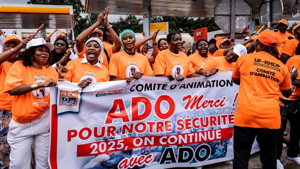 presidentielle-2025-depot-de-candidature-d-alassane-ouattara-a-la-cei_mhom2ohosw