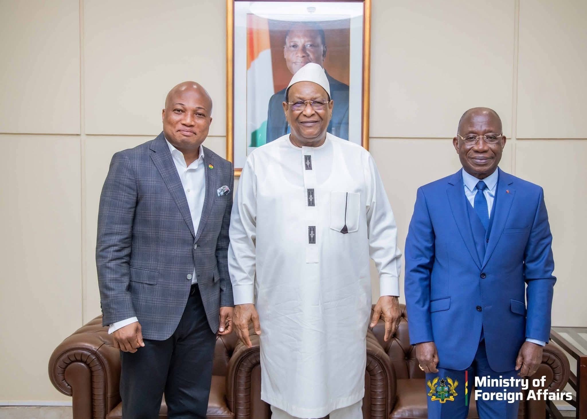 547378492_1081317234176157_7800700061662913626_n