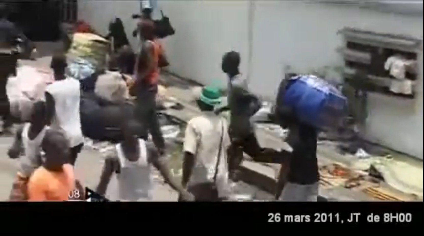 Maliens_vent_de_Panique_Abidjan_2011_4