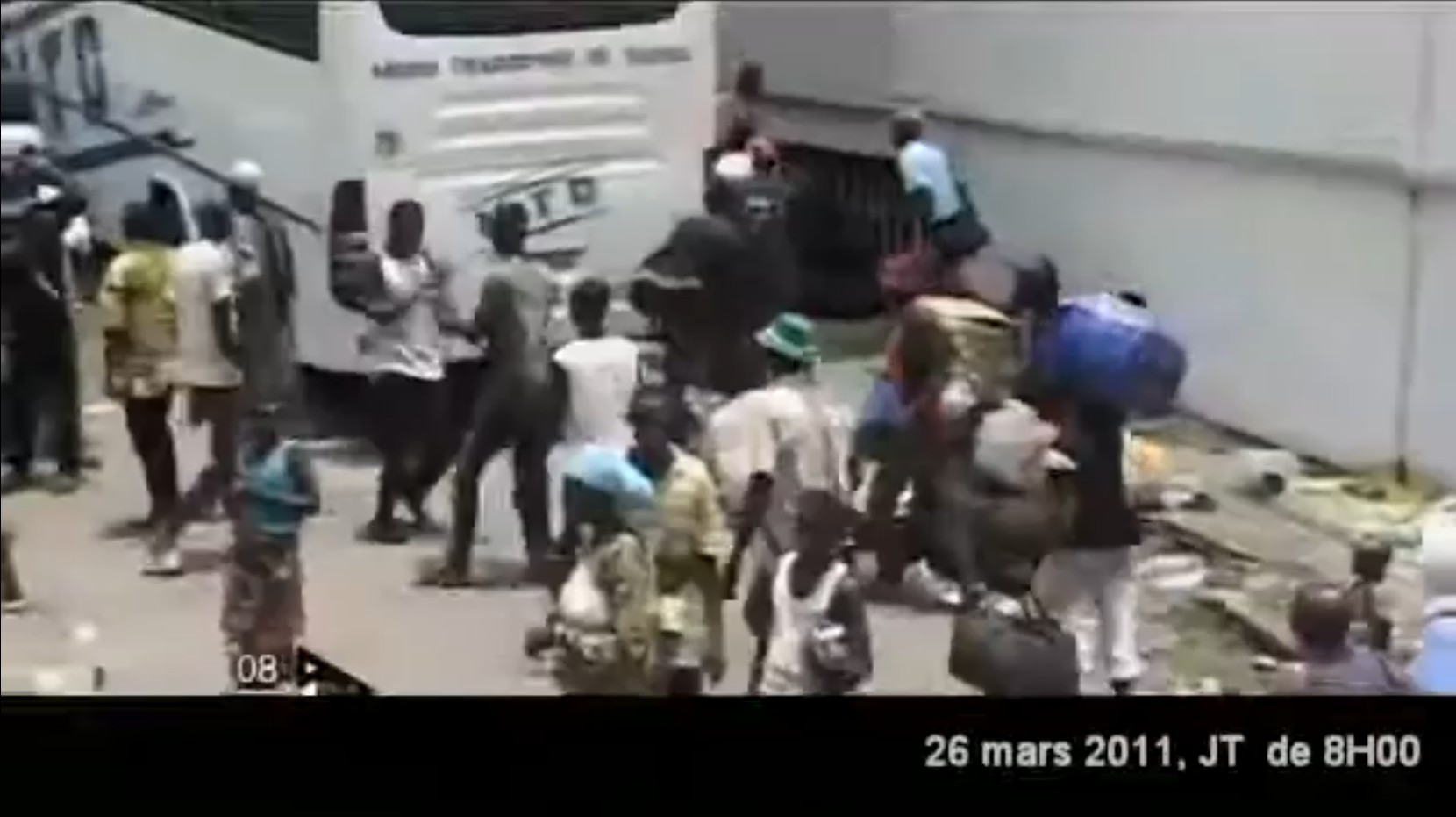 Maliens_vent_de_Panique_Abidjan_2011_5