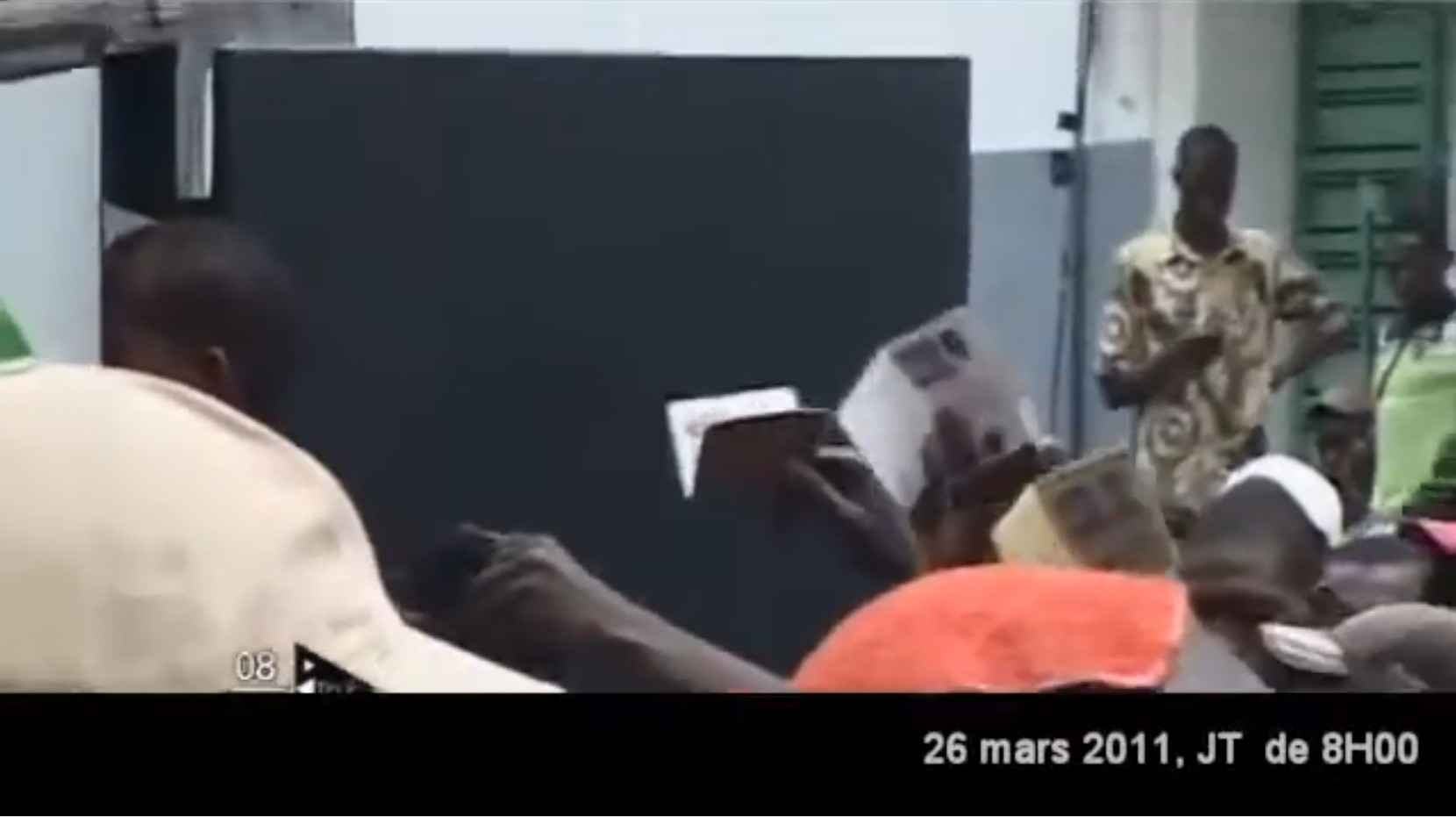 Maliens_vent_de_Panique_Abidjan_2011_9