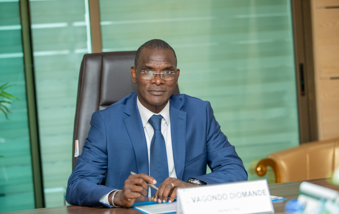 Côte d&rsquo;Ivoire : Le gouvernement interdit les meetings et manifestations publiques pour deux mois sauf ceux dans le cadre du processus électoral (Officiel).