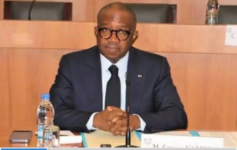 Côte d’Ivoire : Le gouvernement répond aux critiques d’Amnesty International sur les restrictions aux manifestations.