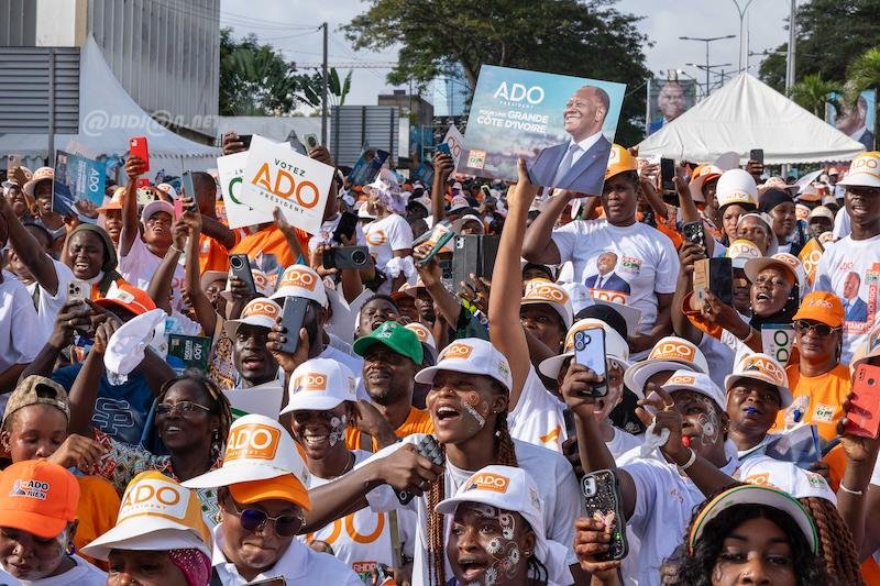 presidentielle-2025-meeting-de-cloture-du-candidat-alassane-ouattara-a-la-p_8drawj6jgzp