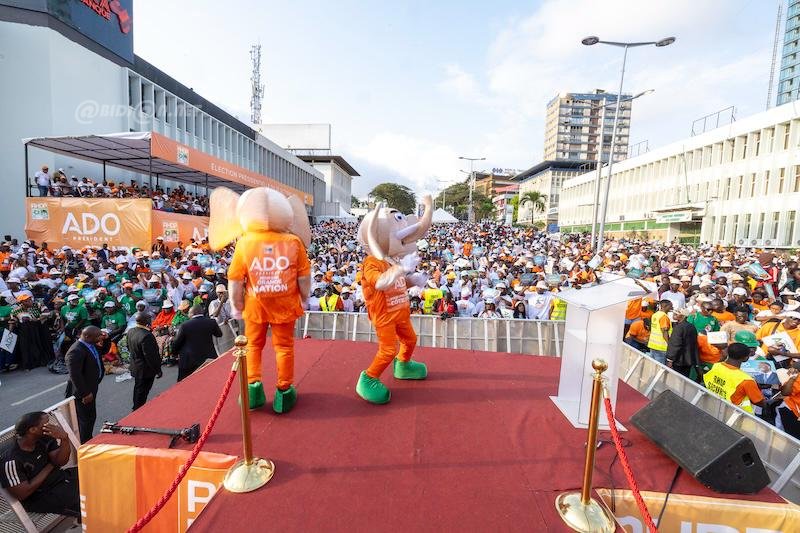 presidentielle-2025-meeting-de-cloture-du-candidat-alassane-ouattara-a-la-p_inqa2xsm3v
