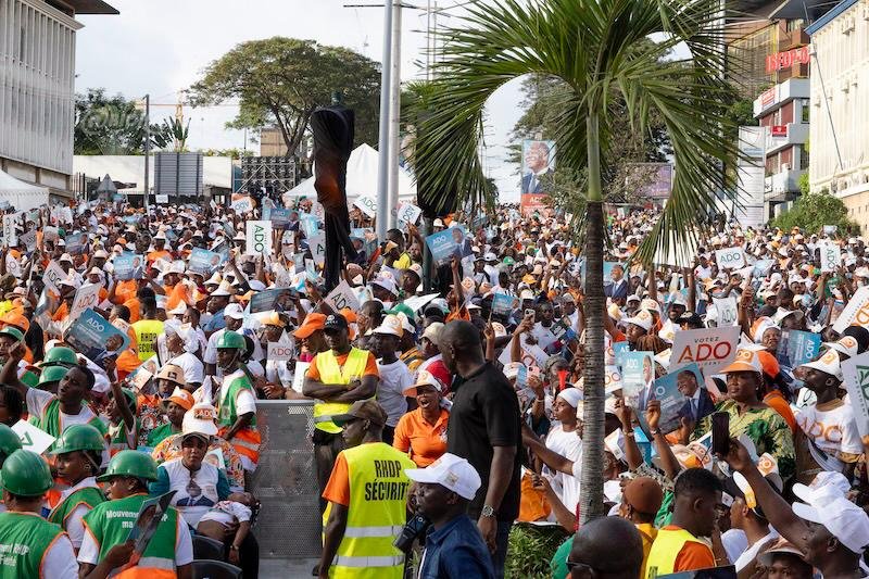 presidentielle-2025-meeting-de-cloture-du-candidat-alassane-ouattara-a-la-p_wl8qt0pnj2g