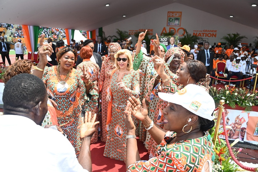 presidentielle-2025-meeting-des-femmes-du-rhdp_hcs28hmvqqt