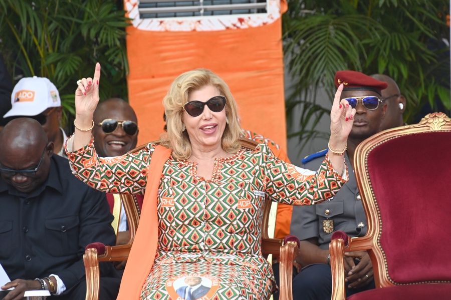 presidentielle-2025-meeting-des-femmes-du-rhdp_jy830hs84zs