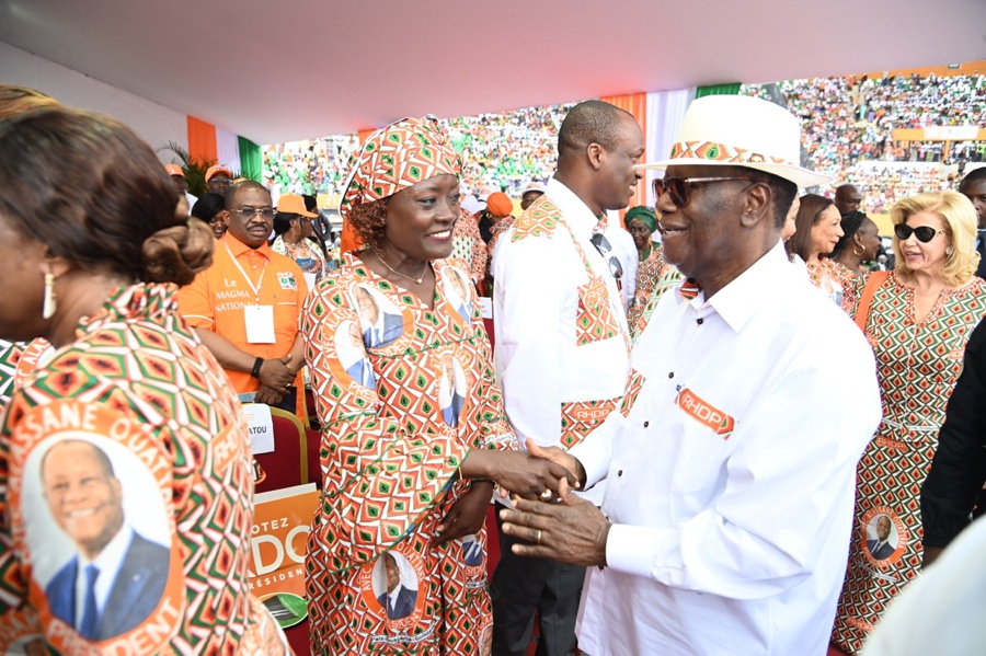 presidentielle-2025-meeting-des-femmes-du-rhdp_uzgfojtzex