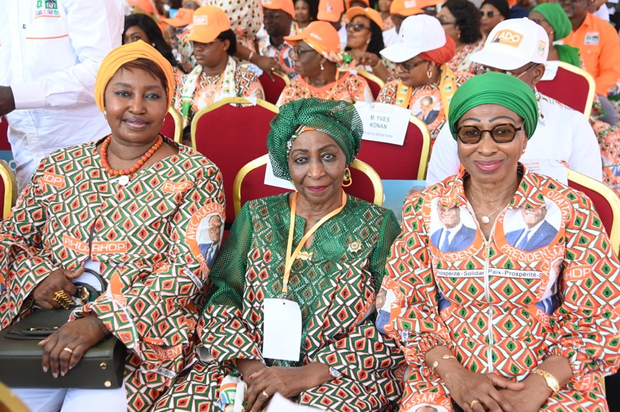 presidentielle-2025-meeting-des-femmes-du-rhdp_vwtheqrc3a7