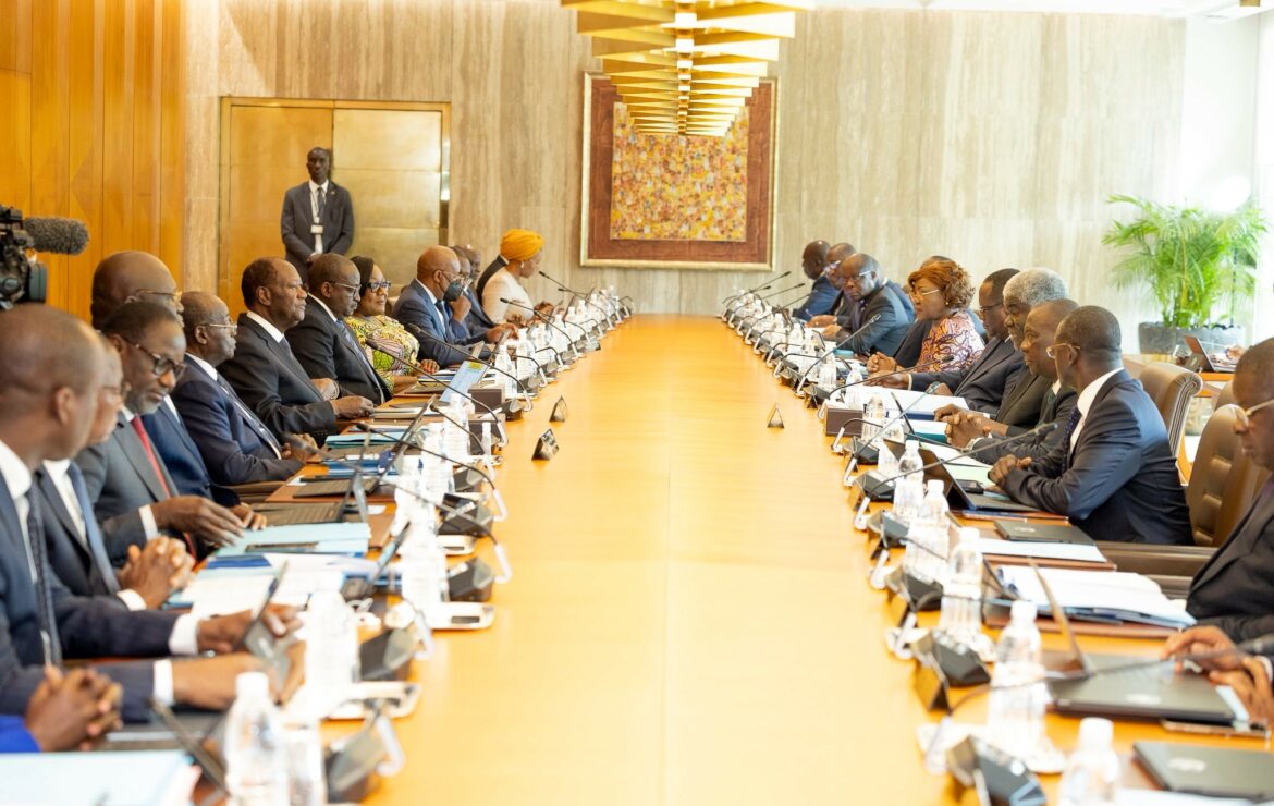 Communiqué du Conseil des ministres du mercredi 12 novembre 2025, sous la présidence de Son Excellence Monsieur Alassane OUATTARA, Président de la République, Chef de l&rsquo;Etat.