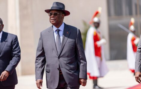 Politique – Le président Ouattara s’est envolé pour le France Mission présidentielle : Alassane Ouattara s’est envolé pour la France ce vendredi.