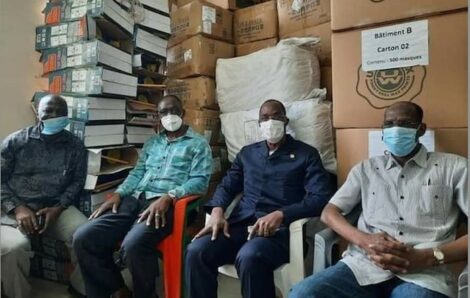 PDCI : Les premières images de Guikahué dans son lieu de détention. (Maurice Kakou Guikahué n’était-il pas député en 2020 ? pourtant il avait été mise au arrêt).