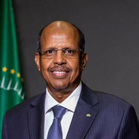 Le Président de la Commission de l’Union Africaine félicite le Président Alassane Ouattara pour sa réélection.