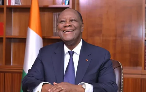 Politique  : Critiques répétées contre les grands travaux du chef de l’État – Le PPA-CI, le mauvais élève qui veut donner des leçons ! A quoi sert la Tour F et le pont de Cocody expliqué à Laurent Gbagbo.